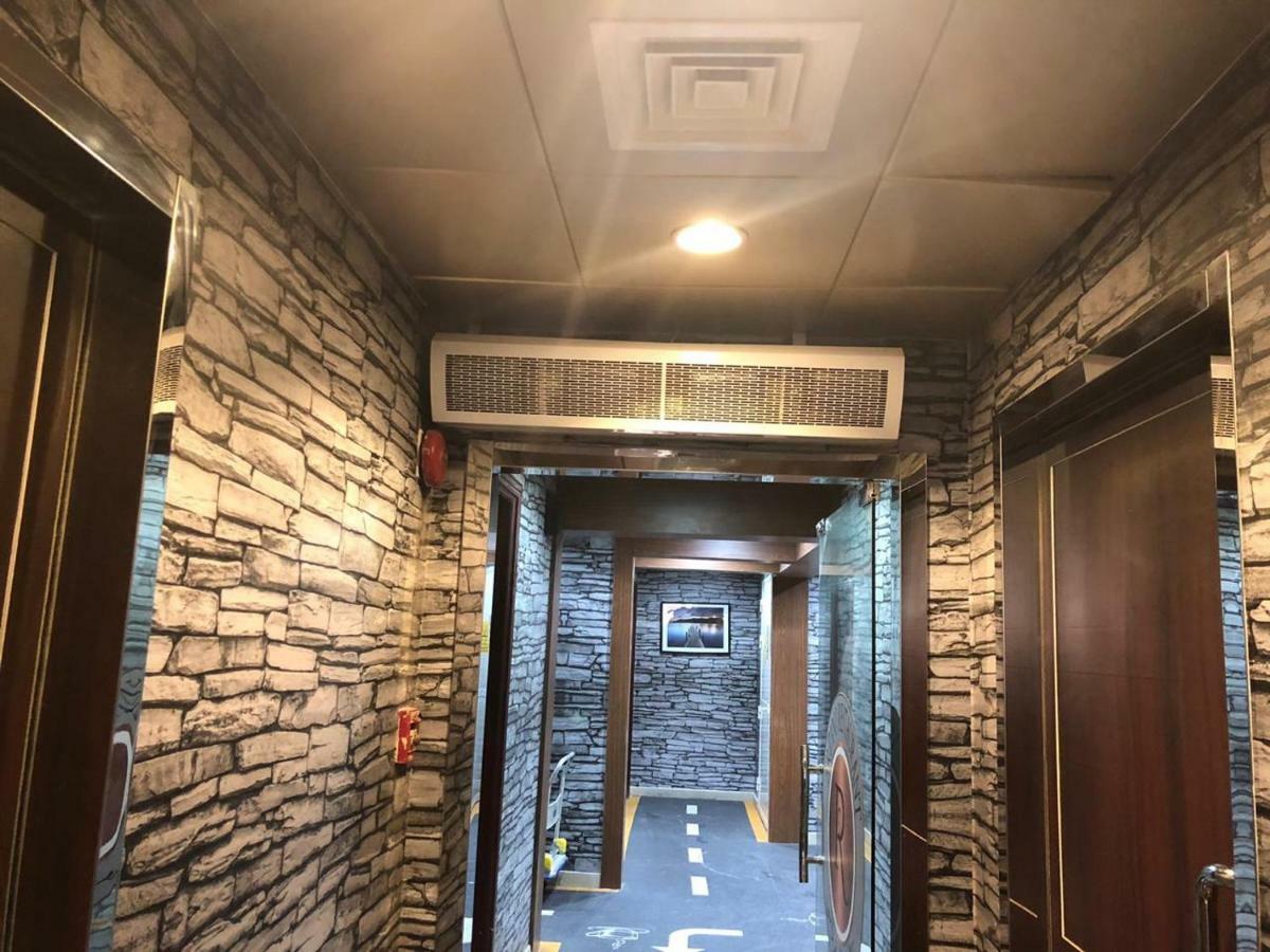 Flamingo Hotel Apartmentアブダビ エクステリア 写真