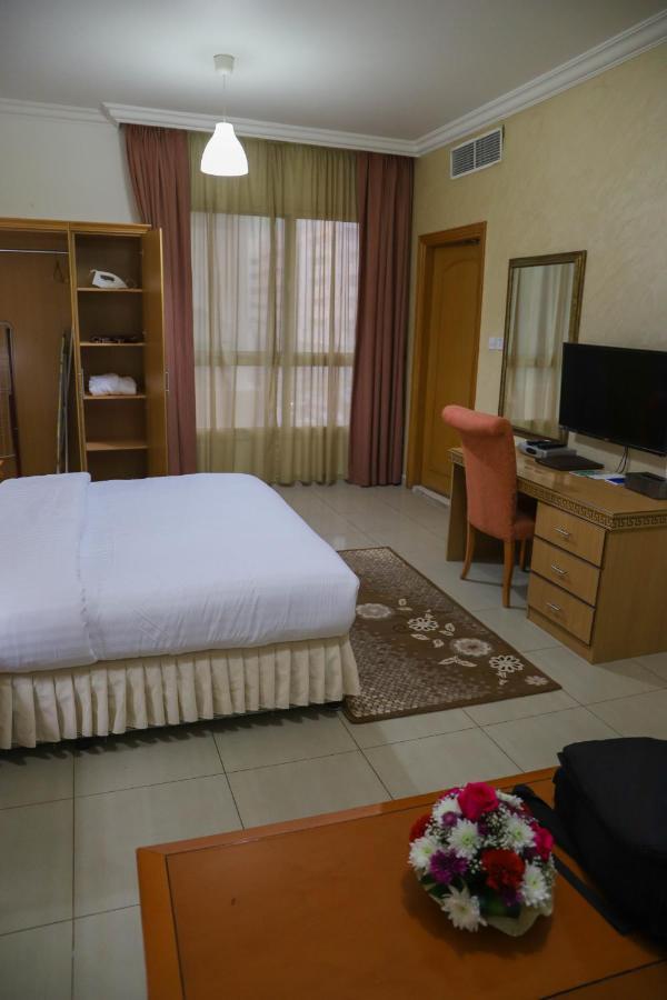 Flamingo Hotel Apartmentアブダビ エクステリア 写真